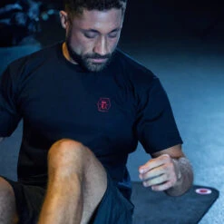 Kitanica Embroidered T-Shirt Small