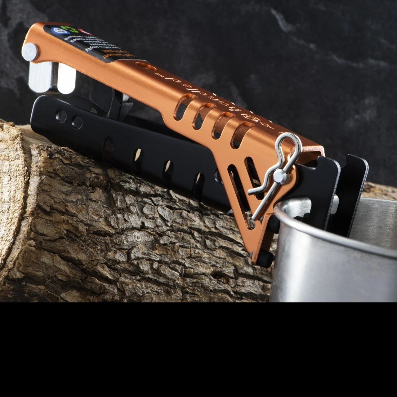 Outdoor Element Handled Pot Gripper - Image 5